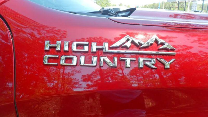 2021 Chevrolet Silverado 1500 2WD Crew Cab Short Bed High Country