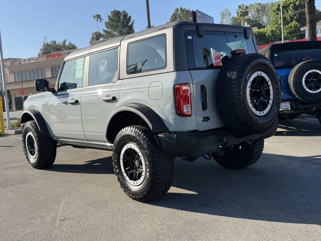 2023 Ford Bronco Base