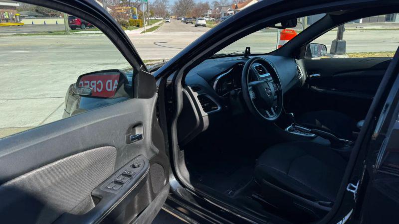 2014 Dodge Avenger SE