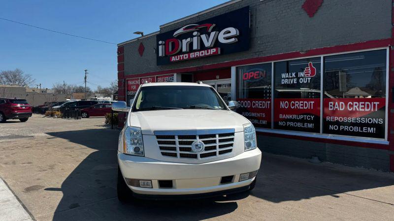 2011 Cadillac Escalade ESV Luxury for sale in Eastpointe, MI