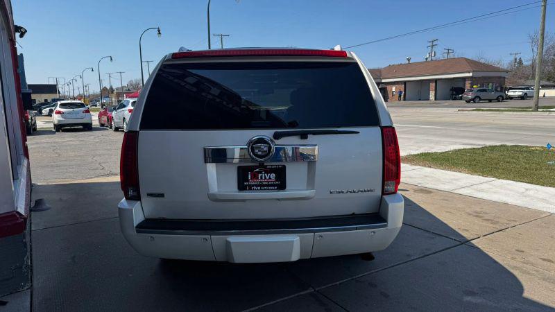 2011 Cadillac Escalade ESV Luxury