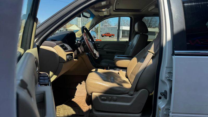 2011 Cadillac Escalade ESV Luxury