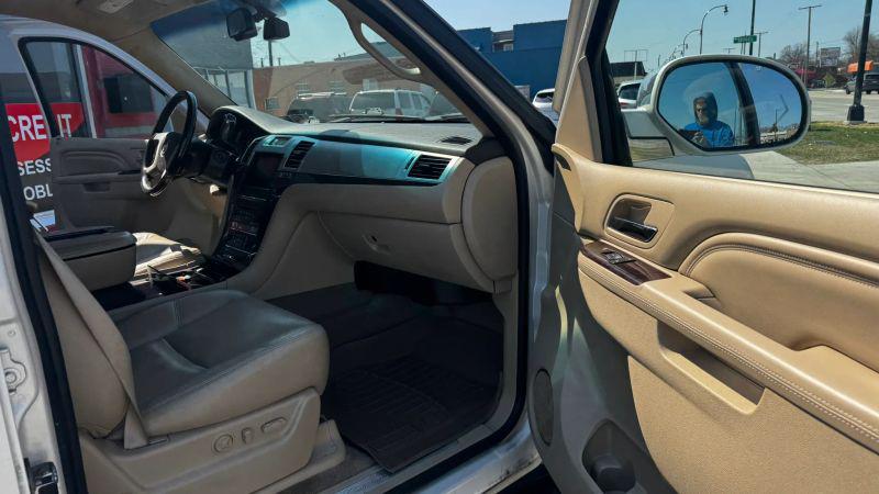 2011 Cadillac Escalade ESV Luxury