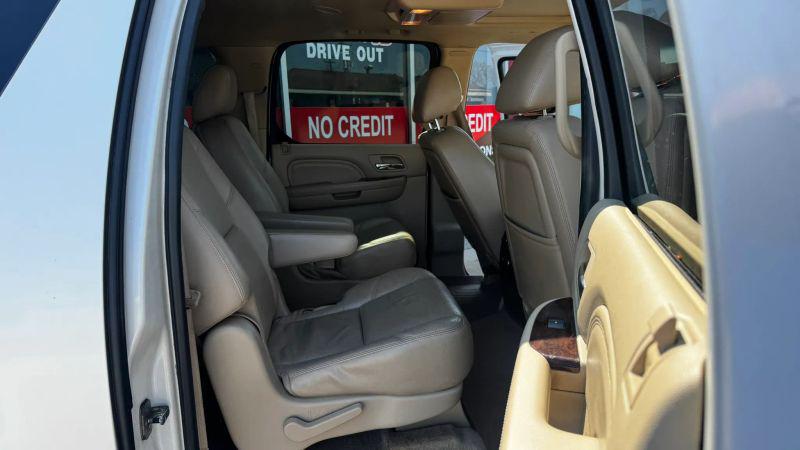 2011 Cadillac Escalade ESV Luxury