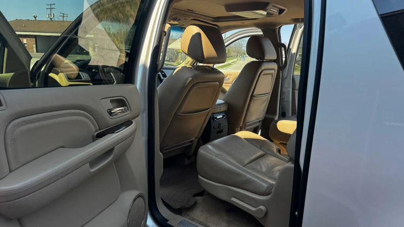 2011 Cadillac Escalade ESV Luxury