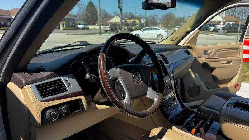 2011 Cadillac Escalade ESV Luxury