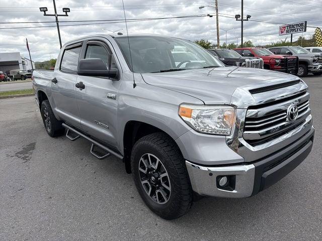 2017 Toyota Tundra SR5 5.7L V8