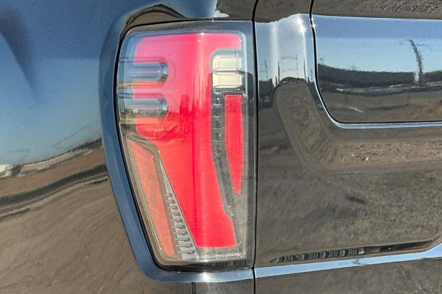 2024 GMC Sierra 2500HD 4WD Crew Cab Standard Bed AT4