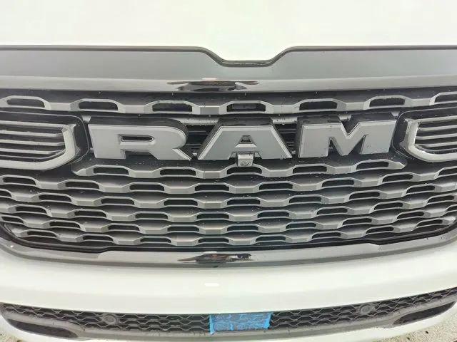 2026 Ram 1500 Express Crew Cab 4x4 5'7" Box
