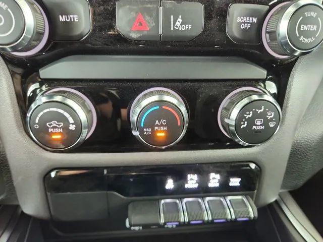 2026 Ram 1500 Express Crew Cab 4x4 5'7" Box