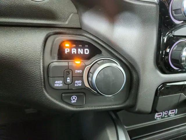 2026 Ram 1500 Express Crew Cab 4x4 5'7" Box