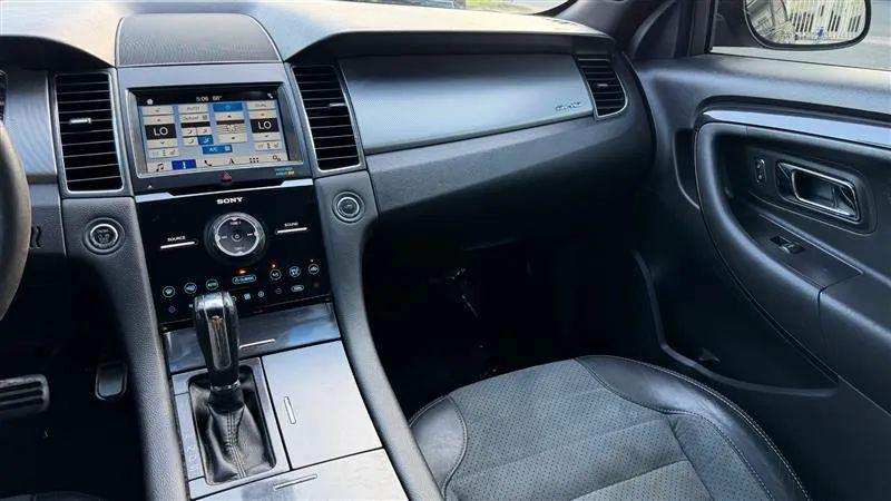 2017 Ford Taurus SHO
