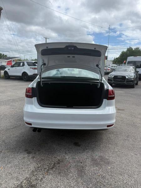 2016 Volkswagen Jetta 1.8T Sport
