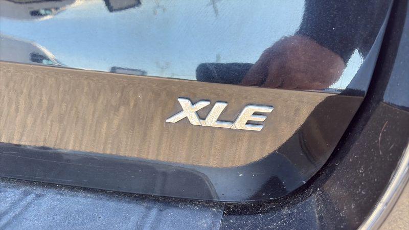 2015 Toyota Sienna XLE 8 Passenger
