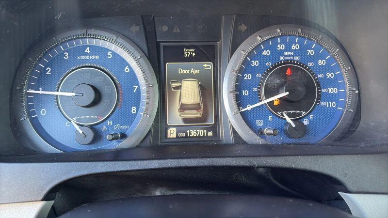 2015 Toyota Sienna XLE 8 Passenger