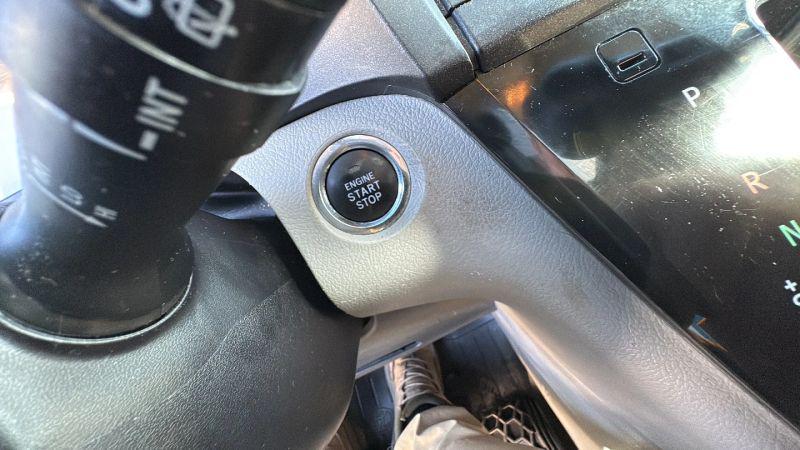2015 Toyota Sienna XLE 8 Passenger