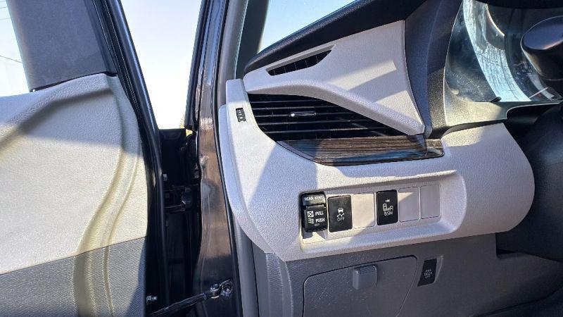 2015 Toyota Sienna XLE 8 Passenger