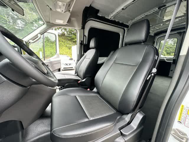 2026 Ford Transit Cargo Van T-250 148 Med Rf 9150 GVWR AWD