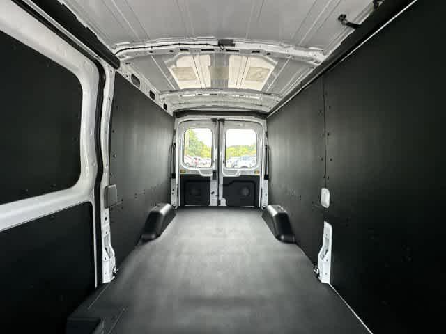 2026 Ford Transit Cargo Van T-250 148 Med Rf 9150 GVWR AWD
