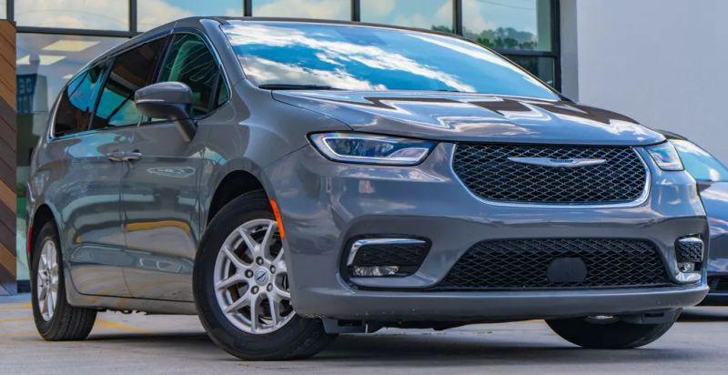 2023 Chrysler Pacifica Touring L
