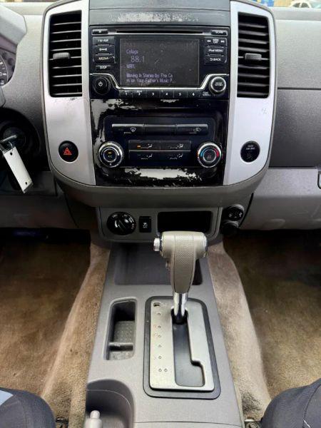 2017 Nissan Frontier SV
