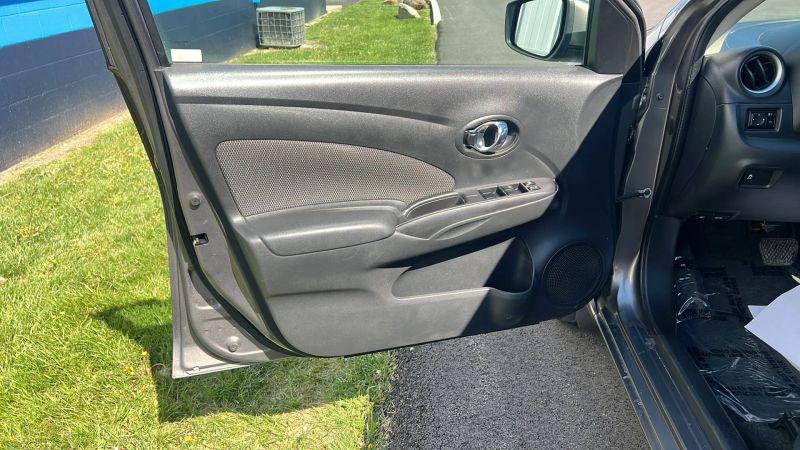 2016 Nissan Versa 1.6 SV
