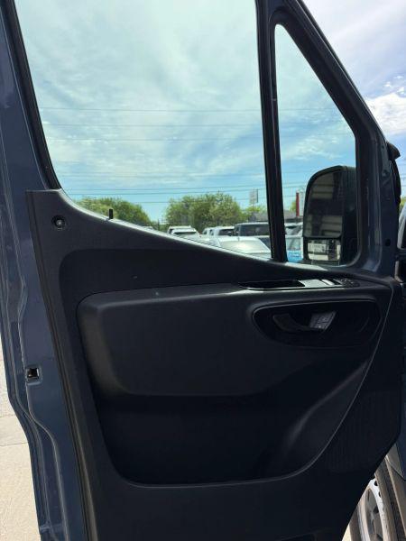 2019 Mercedes-Benz Sprinter 2500 High Roof V6
