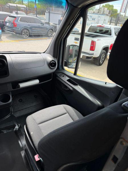 2019 Mercedes-Benz Sprinter 2500 High Roof V6
