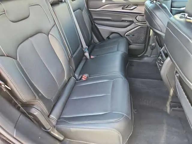 2022 Jeep Grand Cherokee Overland 4x4