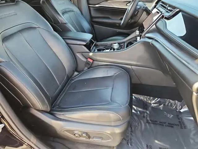 2022 Jeep Grand Cherokee Overland 4x4