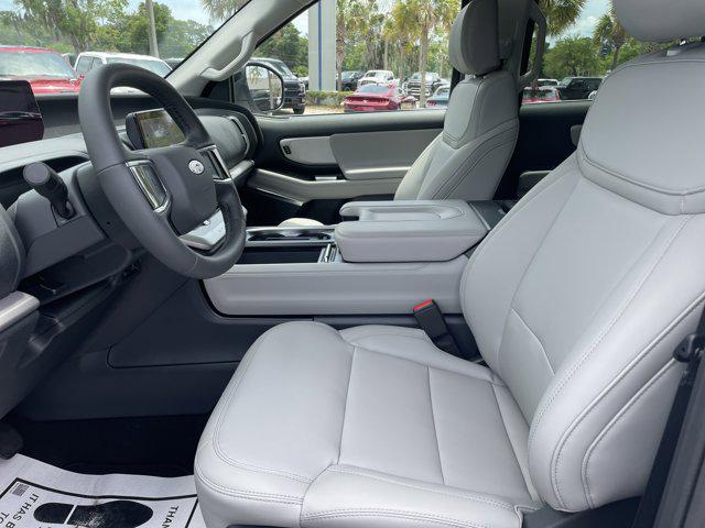 2026 Ford Expedition Active 4x2