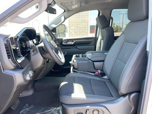 2026 GMC Sierra 2500HD Double Cab, Standard Bed, SLE, RWD