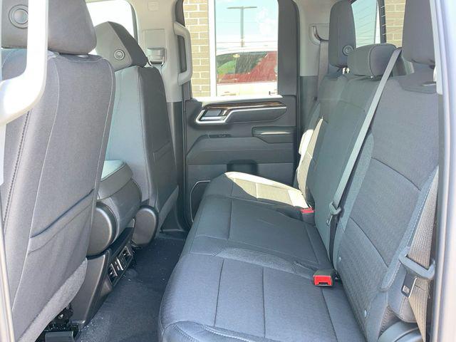 2026 GMC Sierra 2500HD Double Cab, Standard Bed, SLE, RWD
