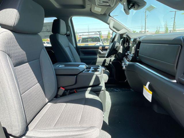 2026 GMC Sierra 2500HD Double Cab, Standard Bed, SLE, RWD