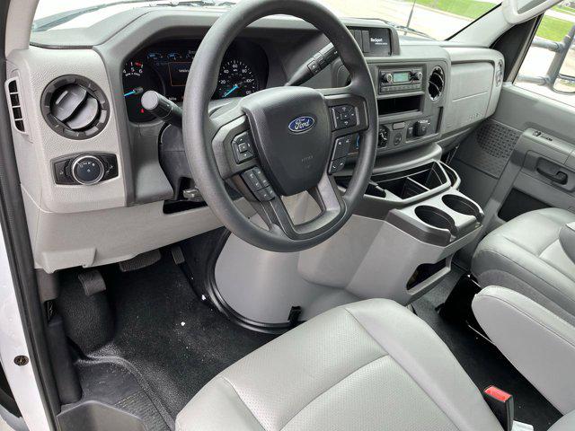 2027 Ford E-Series Cutaway Base