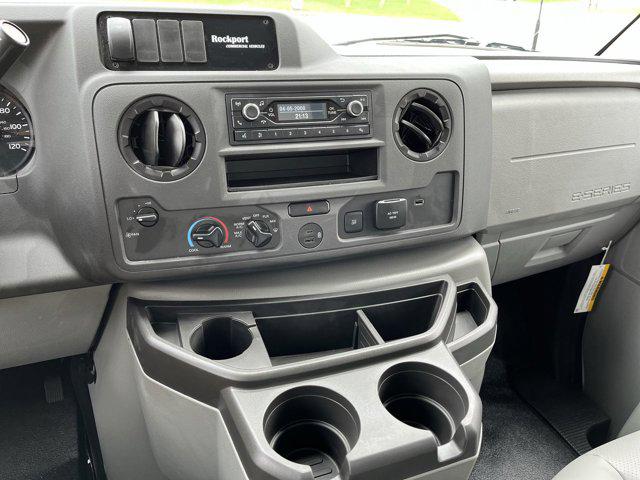 2027 Ford E-Series Cutaway Base