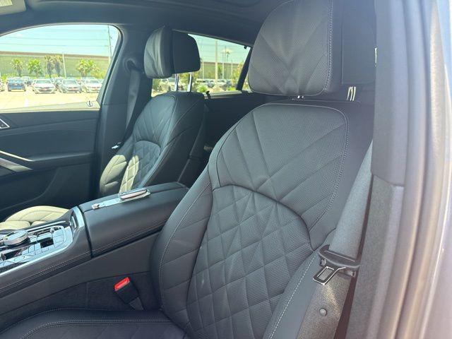 2027 BMW X6 xDrive40i