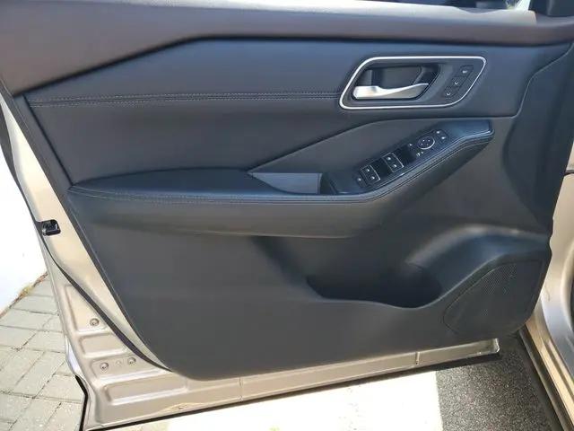 2021 Nissan Rogue SL FWD