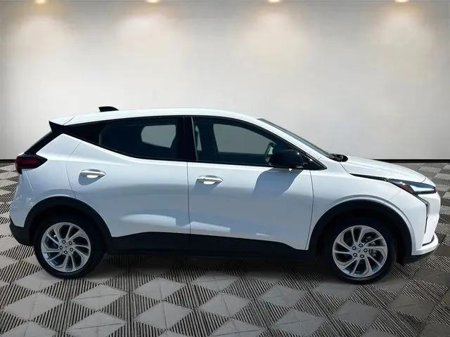 2027 Chevrolet Bolt LT FWD