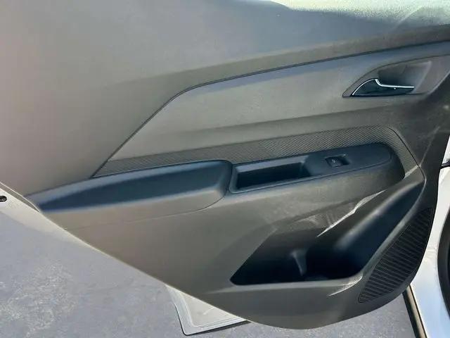 2027 Chevrolet Bolt LT FWD