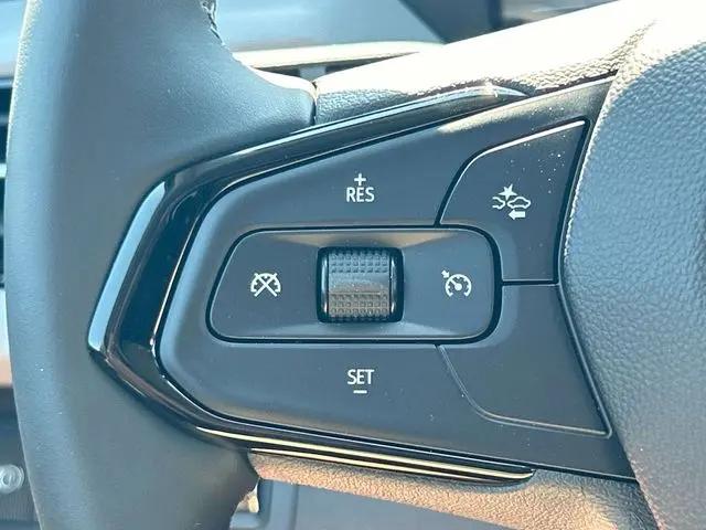 2027 Chevrolet Bolt LT FWD