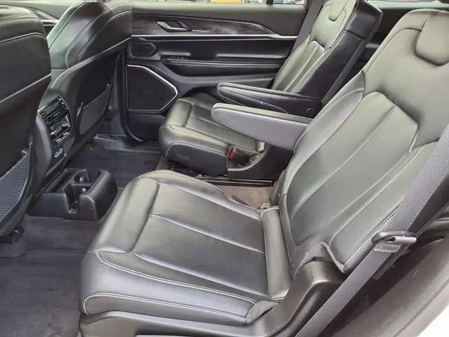 2022 Jeep Grand Cherokee L Limited 4x4