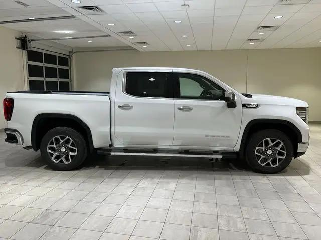 2026 GMC Sierra 1500 Crew Cab, Short Bed, SLT, RWD