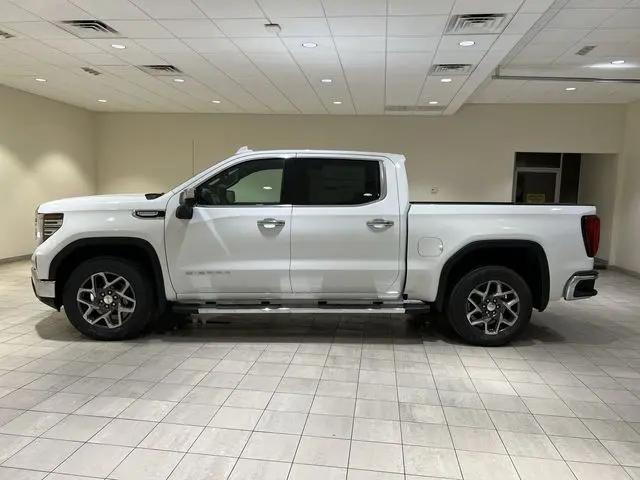 2026 GMC Sierra 1500 Crew Cab, Short Bed, SLT, RWD
