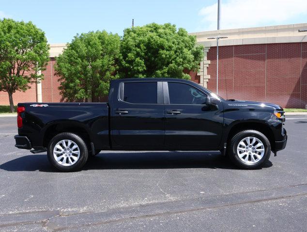2026 Chevrolet Silverado 1500 4WD Crew Cab Short Bed Custom