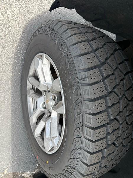 2022 Chevrolet Silverado 1500 4WD Crew Cab Short Bed LT with 2FL