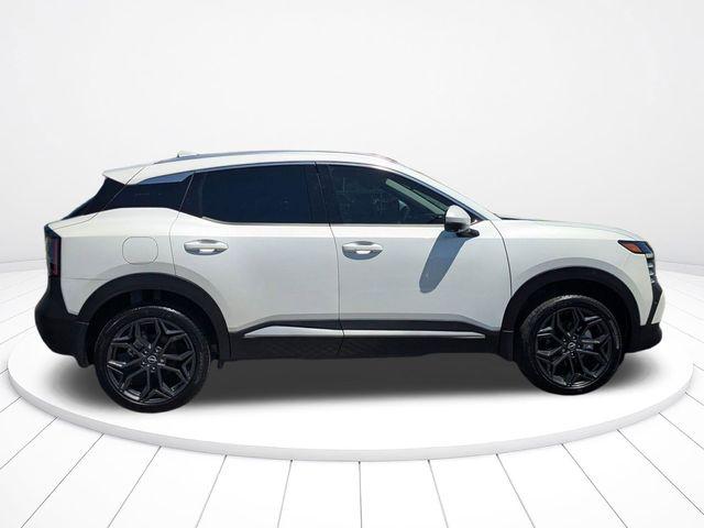 2025 Nissan Kicks SR FWD