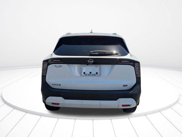 2025 Nissan Kicks SR FWD