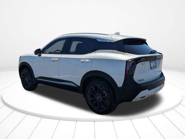 2025 Nissan Kicks SR FWD