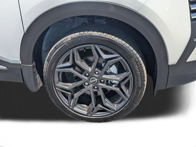 2025 Nissan Kicks SR FWD